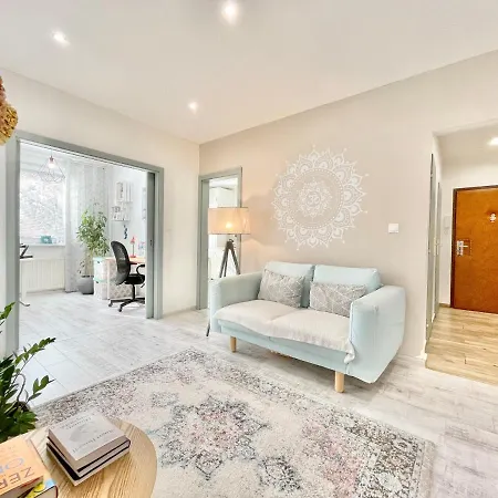Family-Friendly Apartment With Free Parking In Bratislava Bratysława