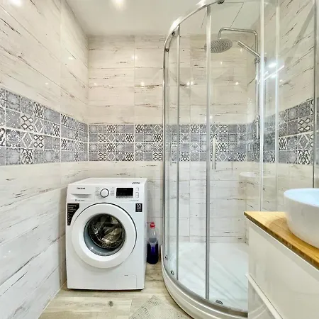 Family-Friendly Apartment With Free Parking In Bratislava Bratysława