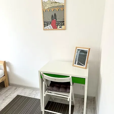 Family-friendly With Free Parking In Apartamento Bratislava